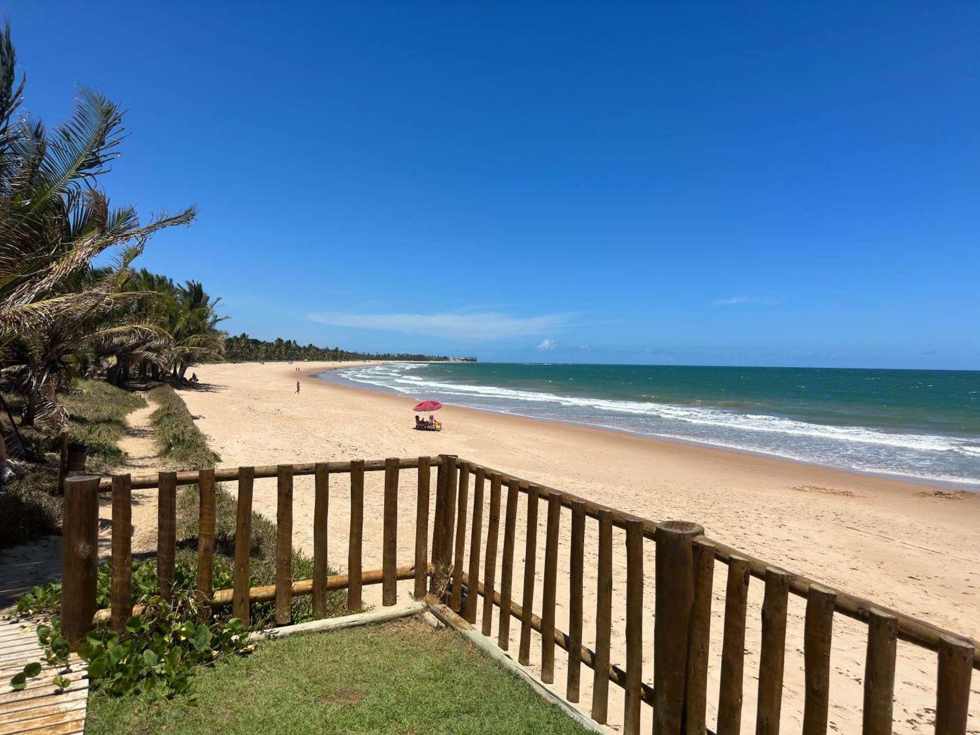 Flat Guarajuba 4 Quartos Terreo A Beira Mar - Pe Na Areia - Governanca Com Arrumadeira E Wi Fi Inclusos Camassari Екстер'єр фото