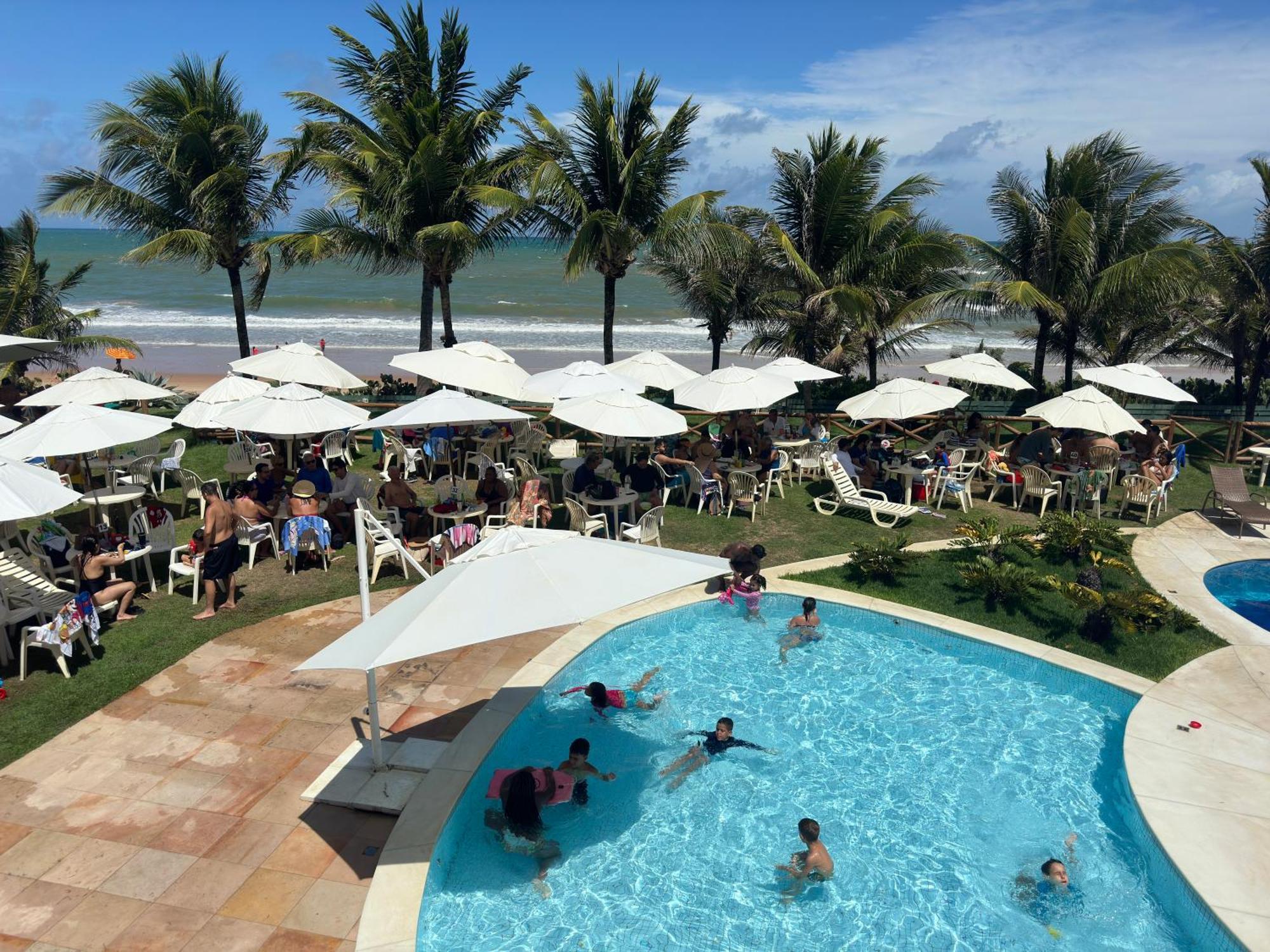 Flat Guarajuba 4 Quartos Terreo A Beira Mar - Pe Na Areia - Governanca Com Arrumadeira E Wi Fi Inclusos Camassari Екстер'єр фото
